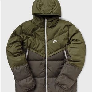 Nike Sportswear Storm-FIT Windrunner Sz Large (DD6795 326) NWT